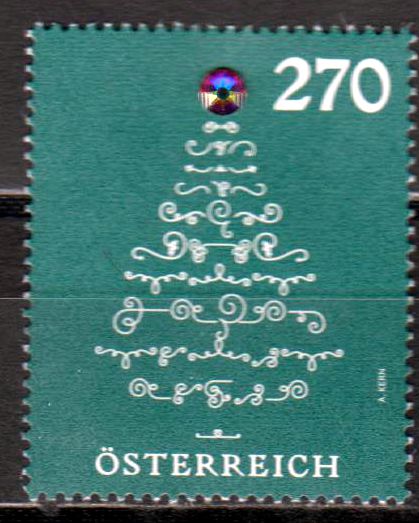 Weihnachtsbaum 2019, mit aufgeklebten Swarovski Kristall