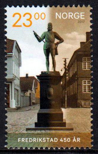 450 Jahre Frederikstad, Statue